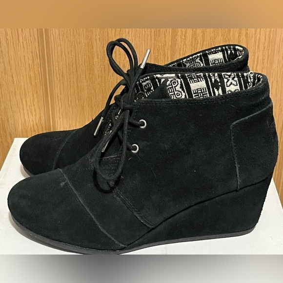 Toms Women's Black Suede Desert Wedges - Picture 8 of 12
